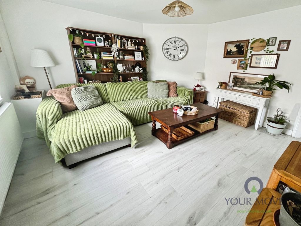 Property photo 3 of 8 Pbox-Img.Jpg