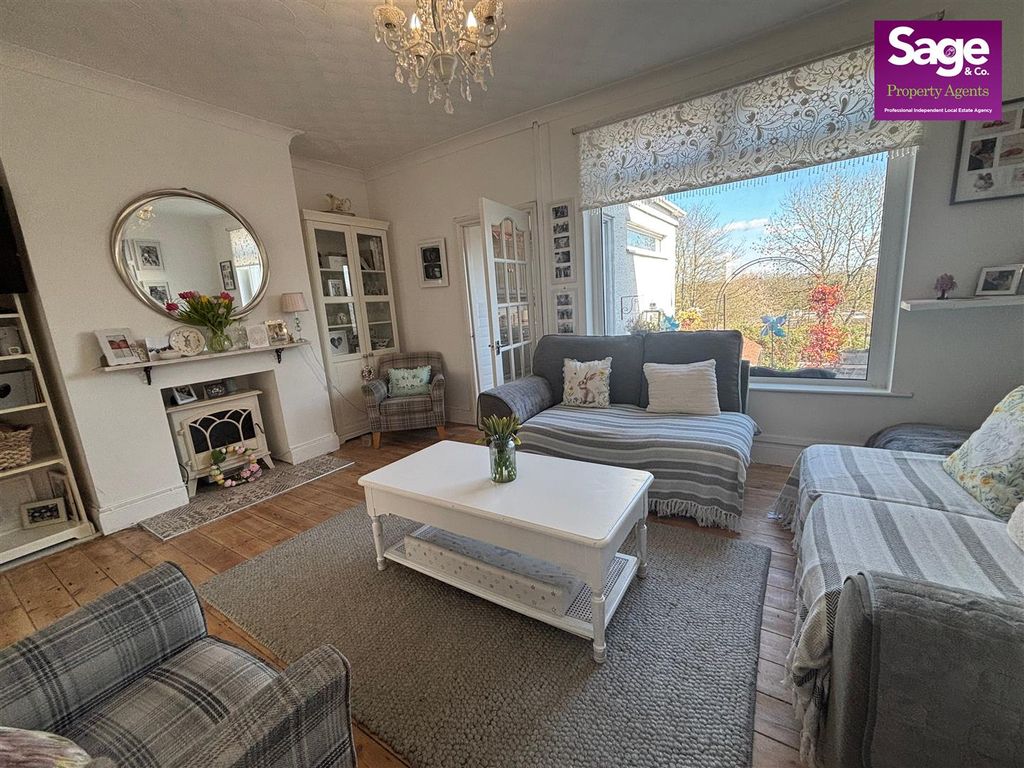 Property photo 3 of 22 Image00034 (1).Jpeg