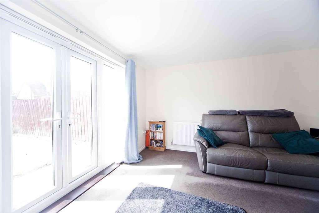 Property photo 3 of 22
