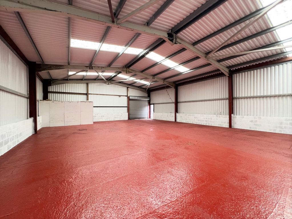 Property photo 2 of 6