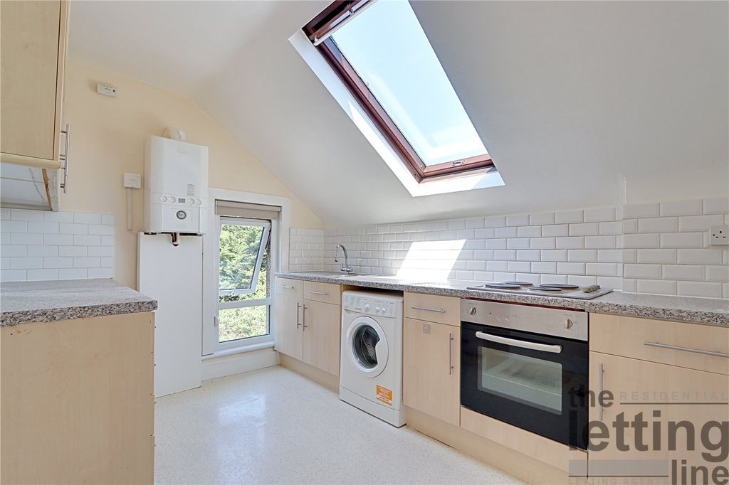 Property photo 2 of 9 Picture No. 22