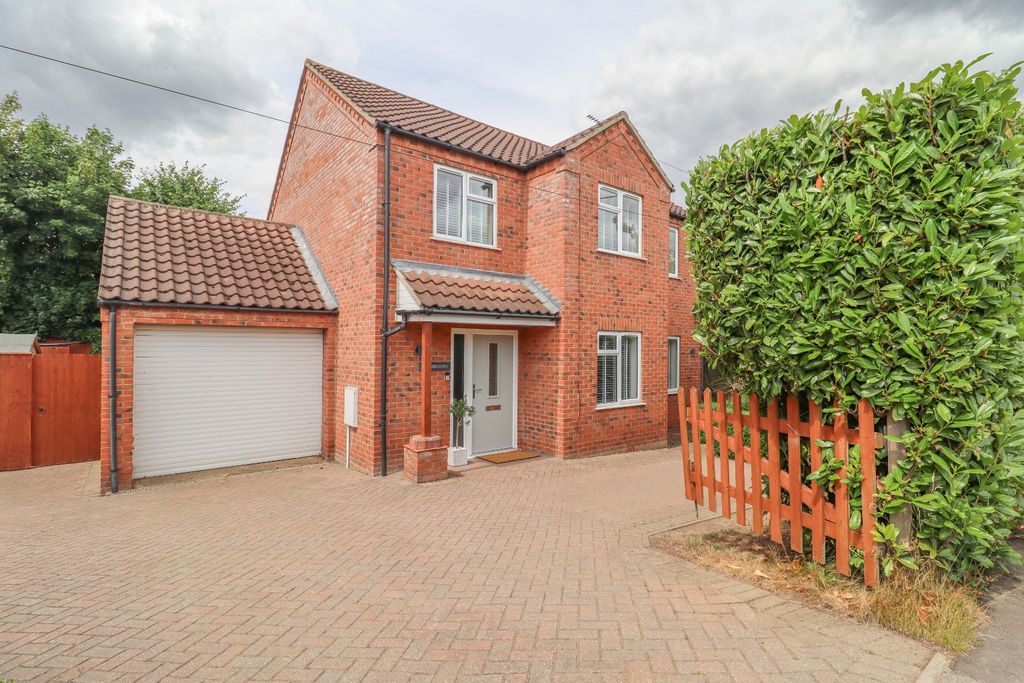 Property photo 1 of 32 3458780