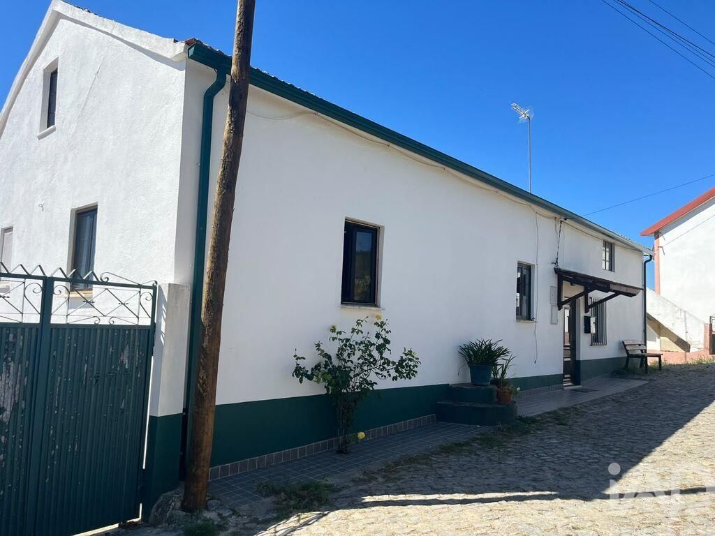 Property photo 2 of 39