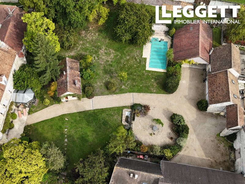 Property photo 1 of 8