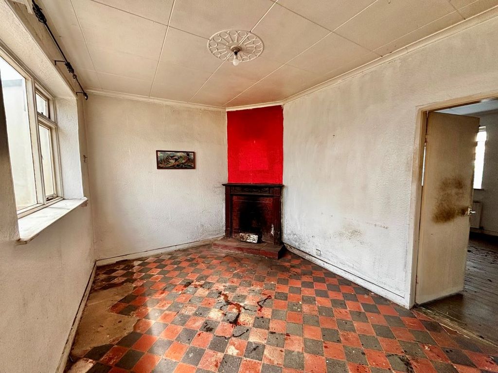 Property photo 2 of 10 Image 2