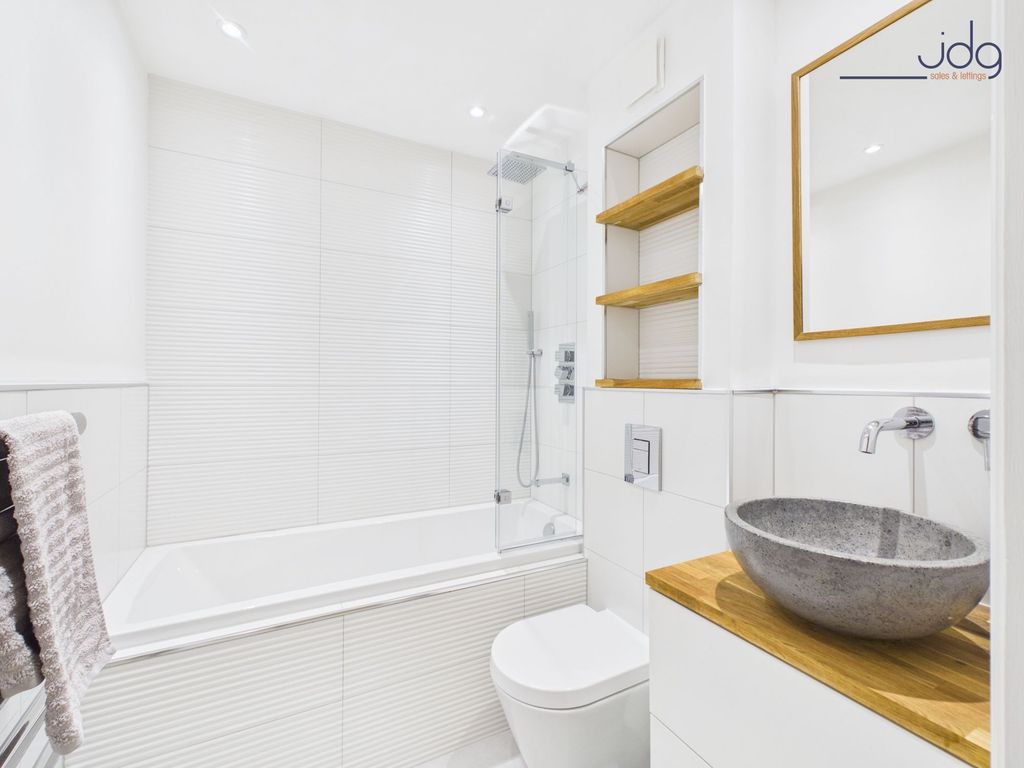Property photo 3 of 20 Family Bath