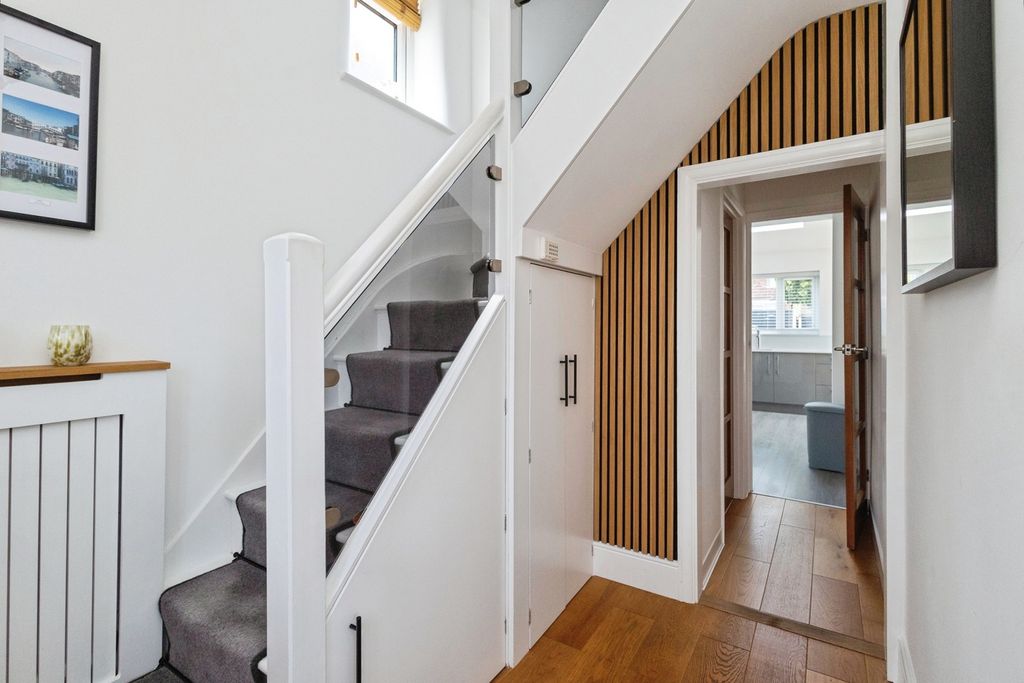 Property photo 2 of 18 Pbox-Img.Jpg