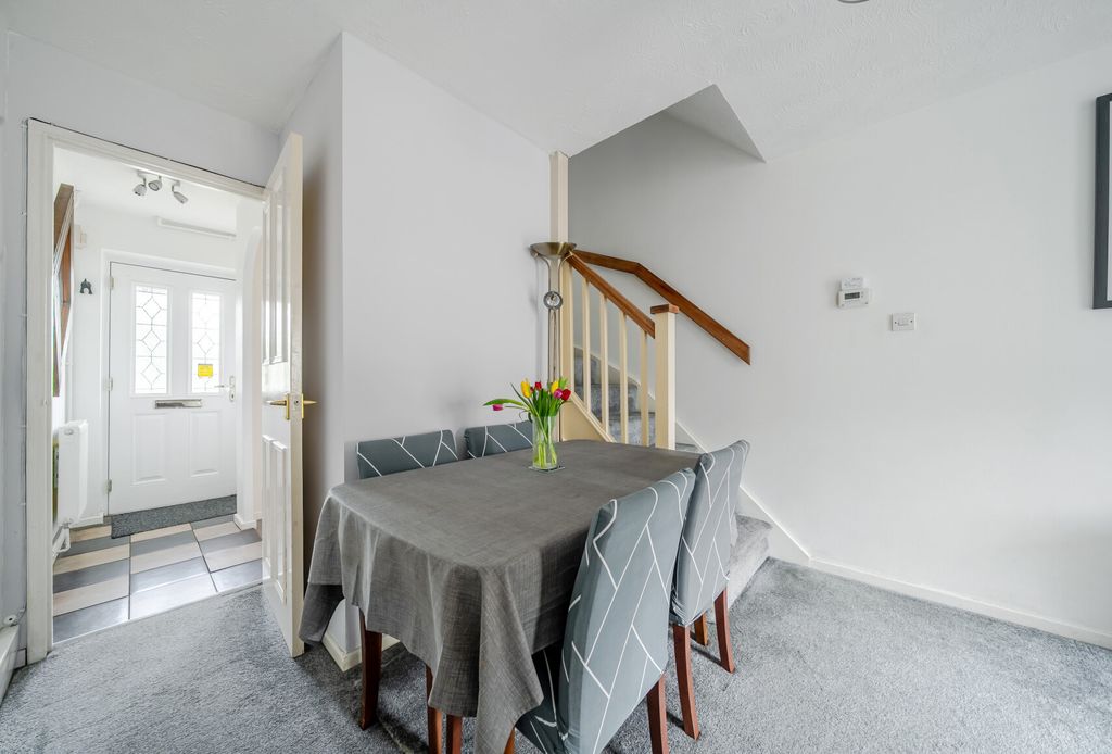 Property photo 3 of 13 1459360-13-6A06Df...