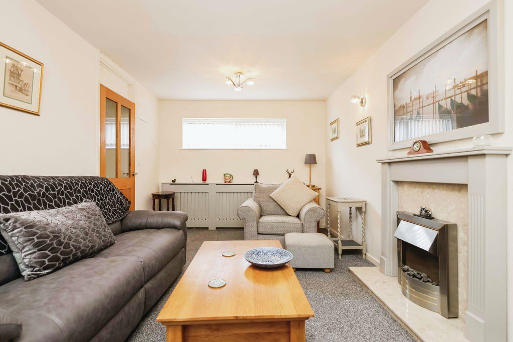 Property photo 3 of 11 Photography