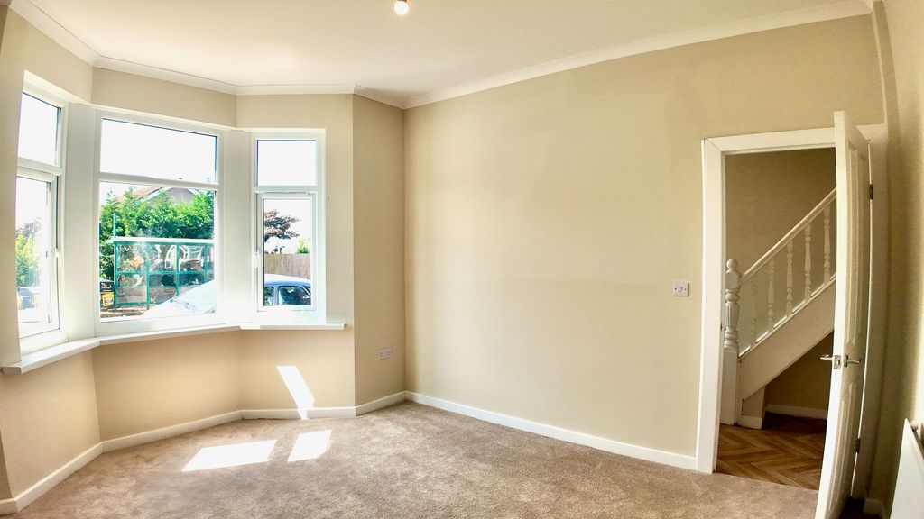 Property photo 2 of 37
