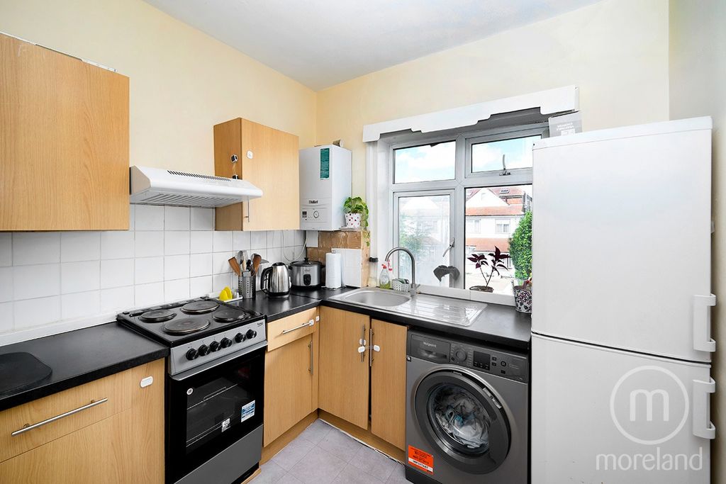 Property photo 3 of 8 2646192