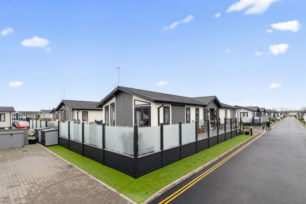 Property photo 3 of 20