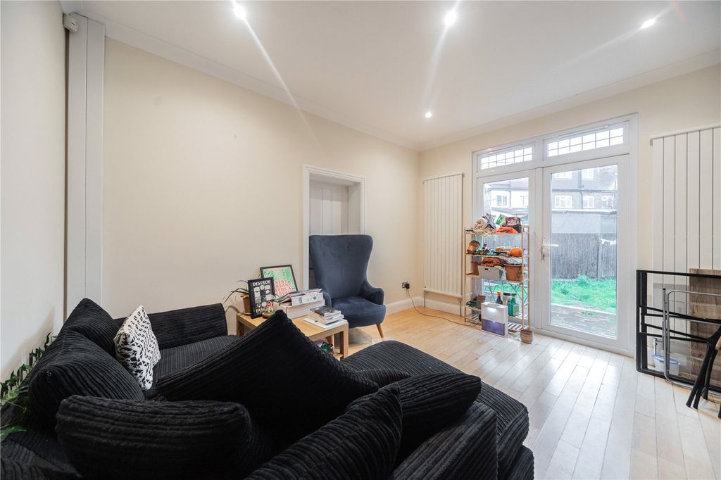 Property photo 2 of 11 Picture No. 07