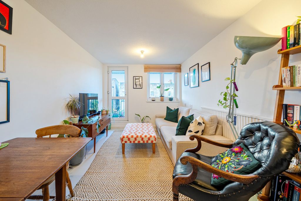 Property photo 1 of 20 Reception