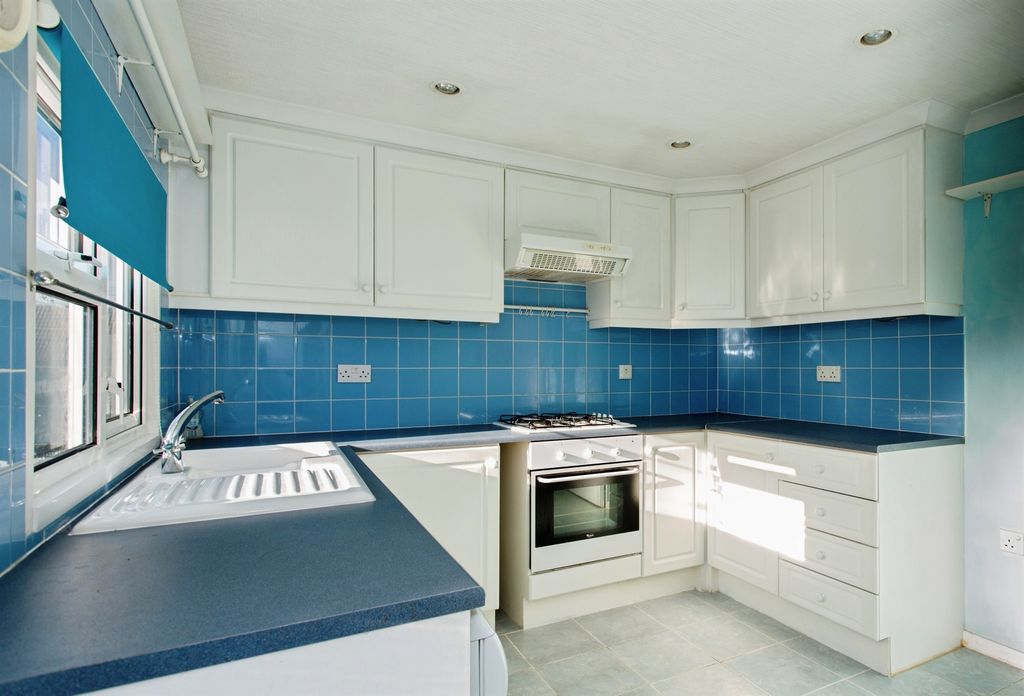 Property photo 3 of 13