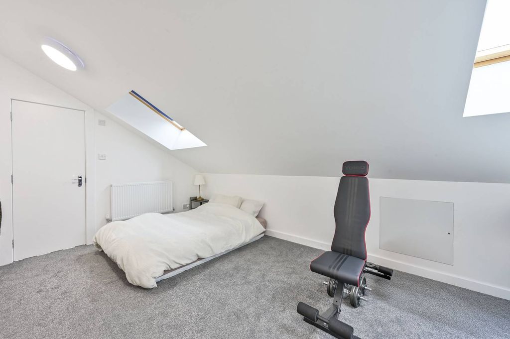 Property photo 2 of 4