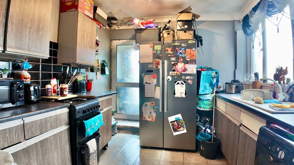 Property photo 3 of 22