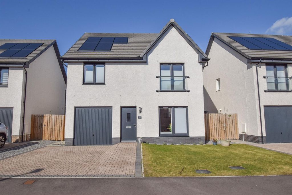 Property photo 1 of 25