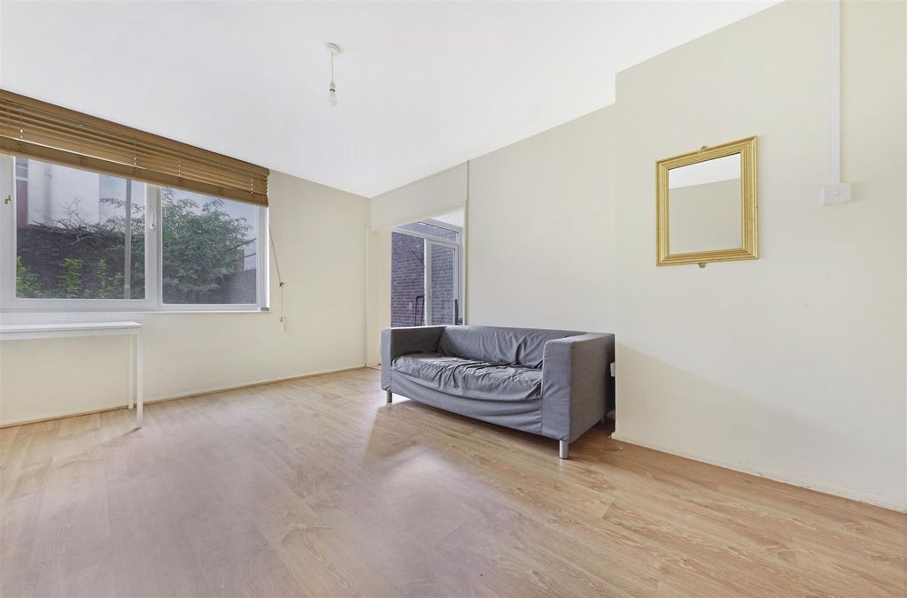 Property photo 2 of 21 Reception Room
