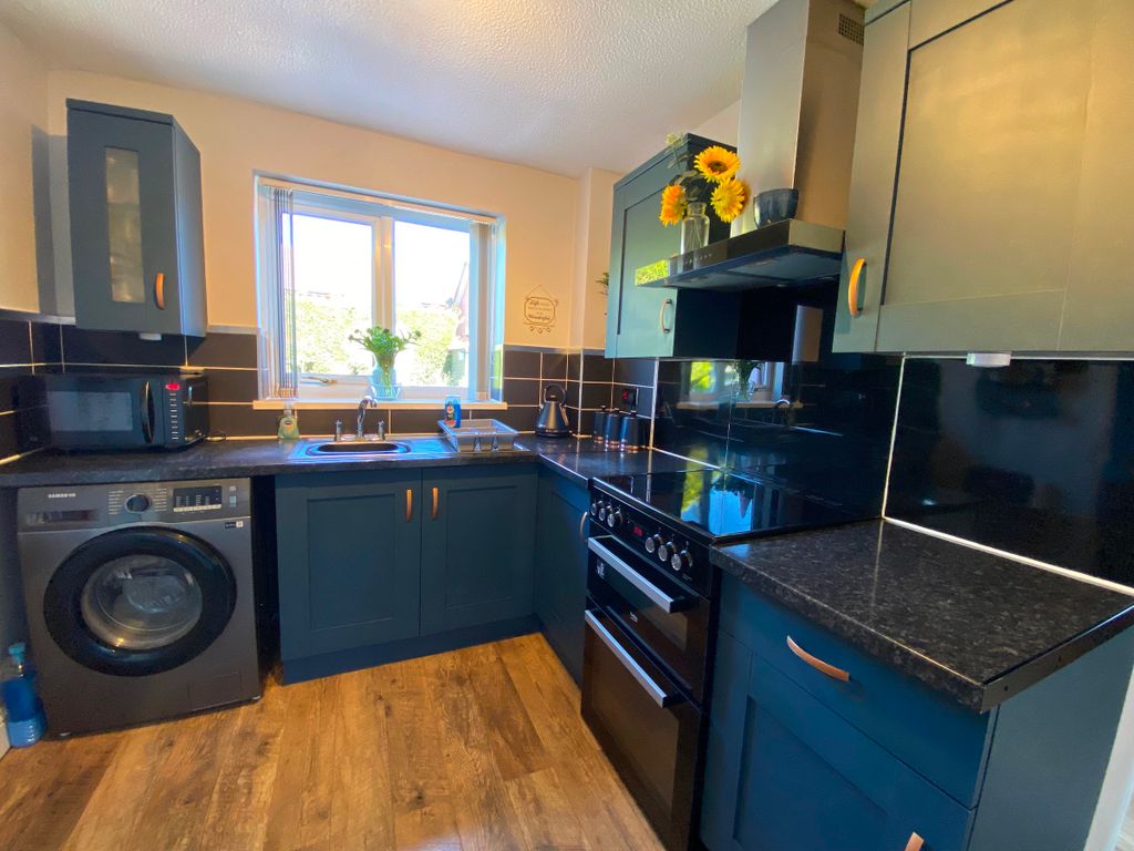 Property photo 3 of 33