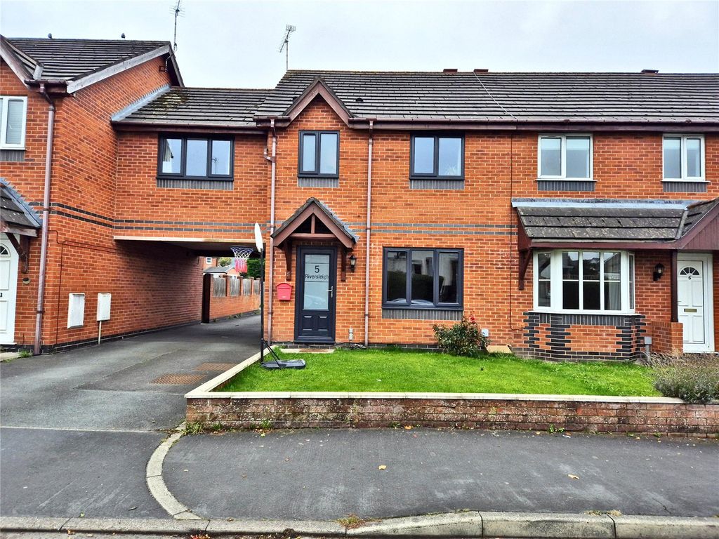 Property photo 1 of 21 Front