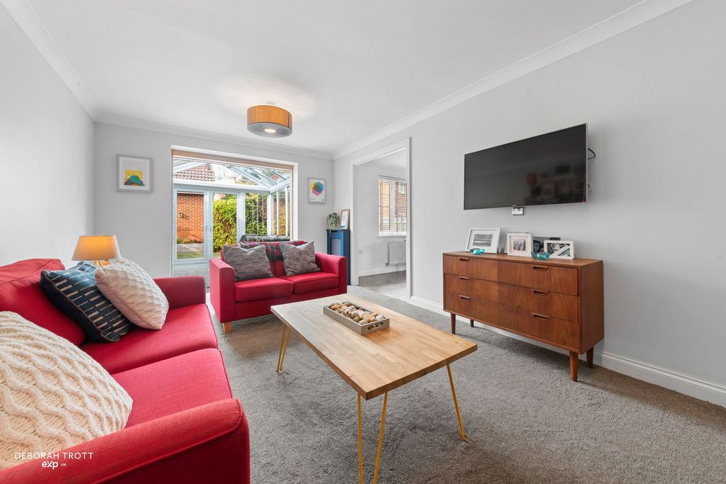 Property photo 2 of 35