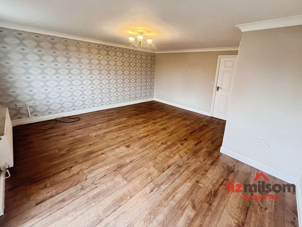 Property photo 3 of 25