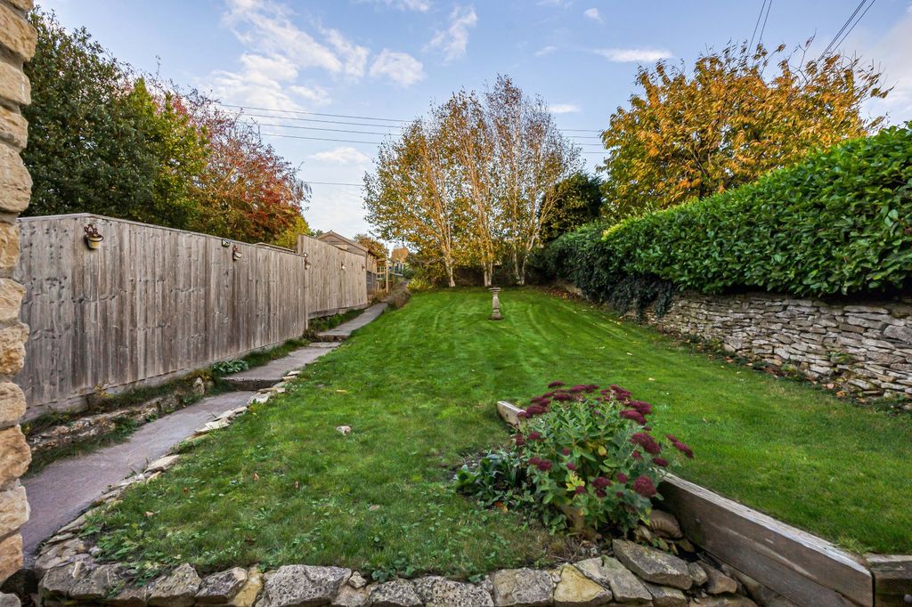 Property photo 3 of 29 Picture No. 33