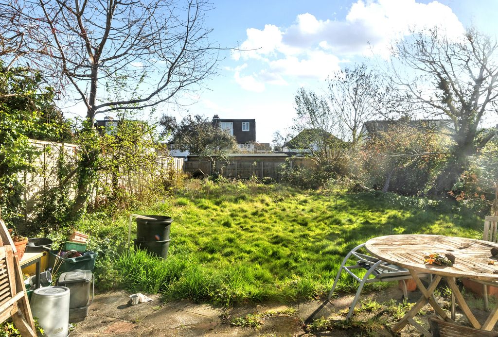 Property photo 3 of 10 1439722-4-69d4c46...