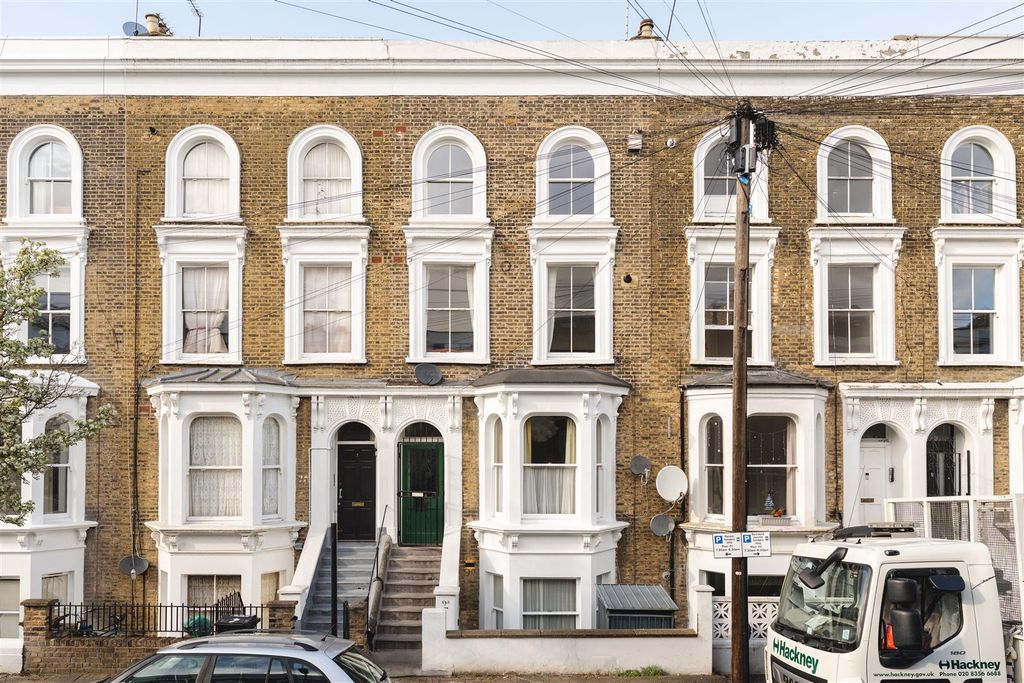 Property photo 2 of 26 Blurton Road-5.Jpg