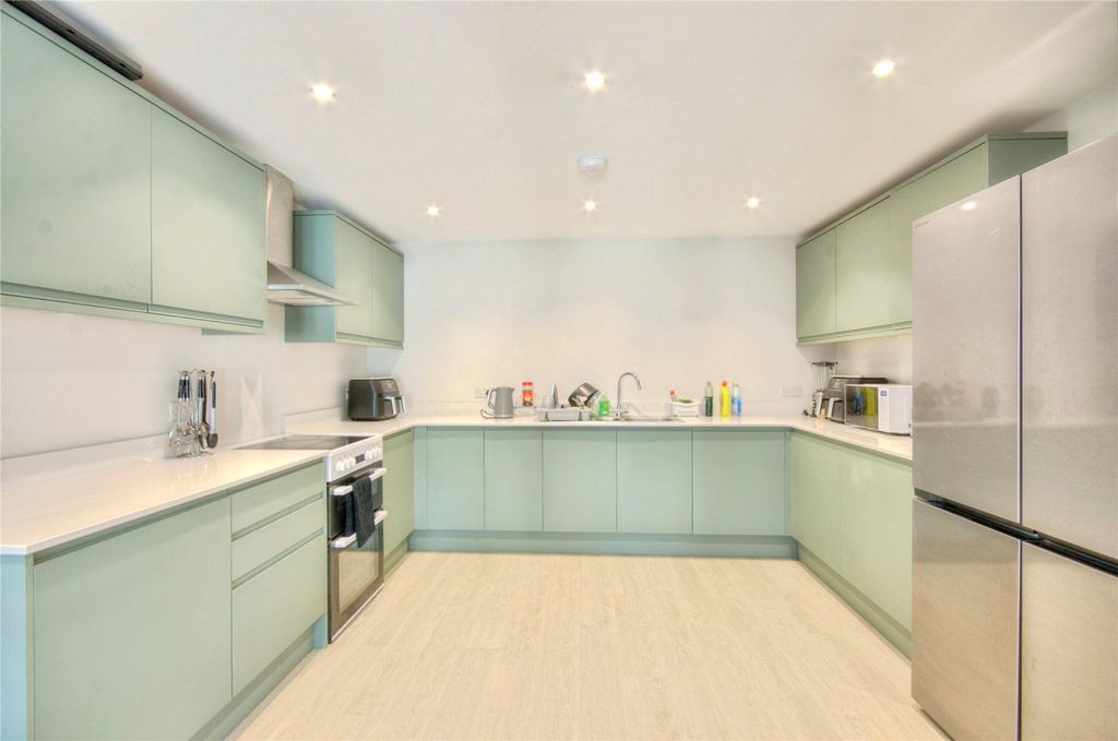 Property photo 2 of 11 Picture No. 01
