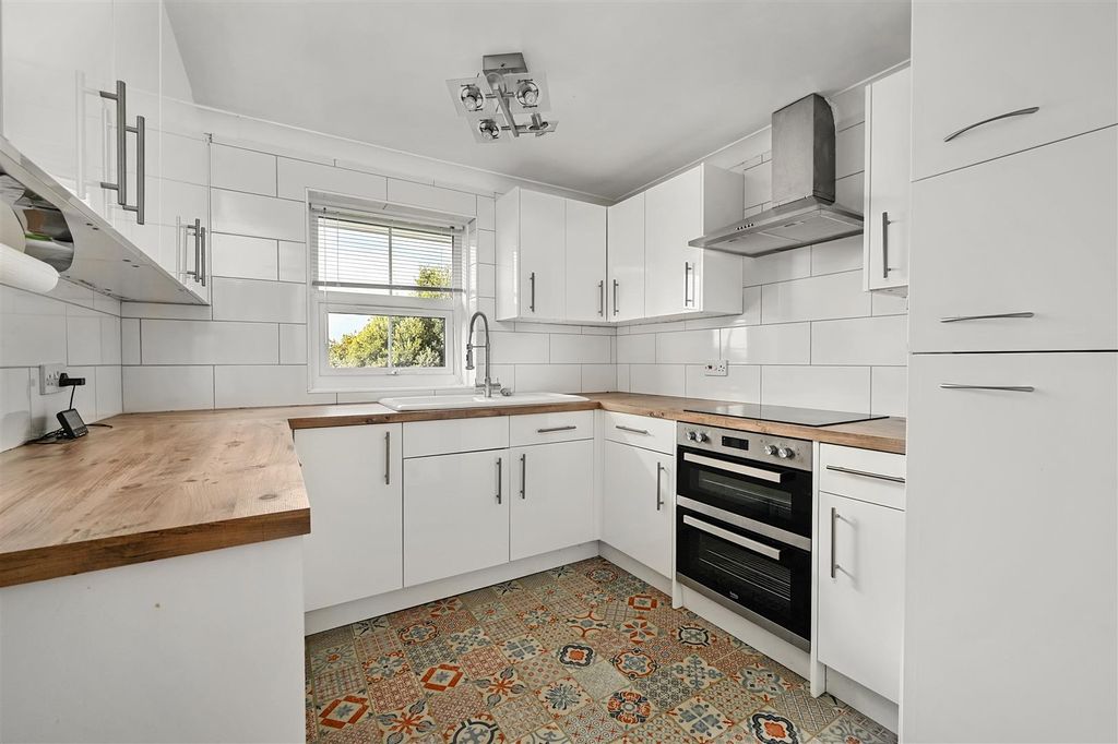 Property photo 2 of 17 5 Millfield Tn402Ar (10).Jpg