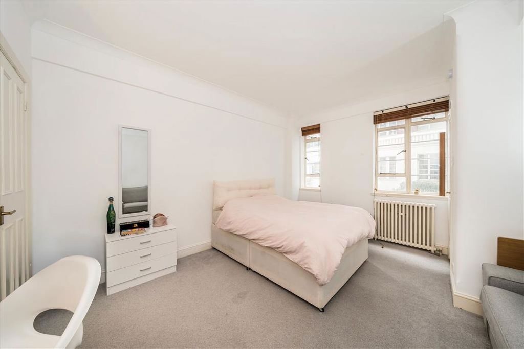 Property photo 1 of 3