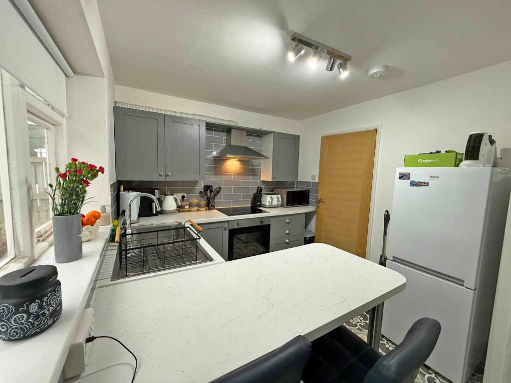 Property photo 2 of 11 Img_7122