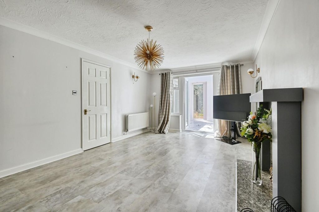 Property photo 3 of 48 2Arun6.Jpg