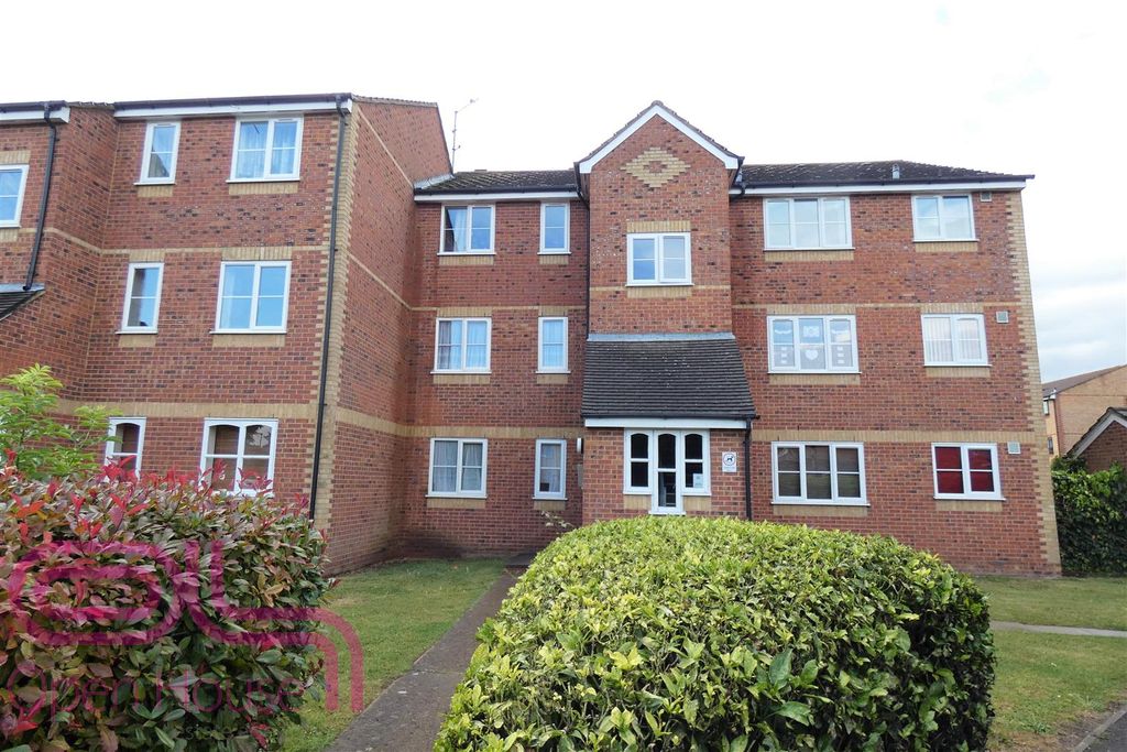 Property photo 1 of 7 Redford Close Front Elevation.Jpg