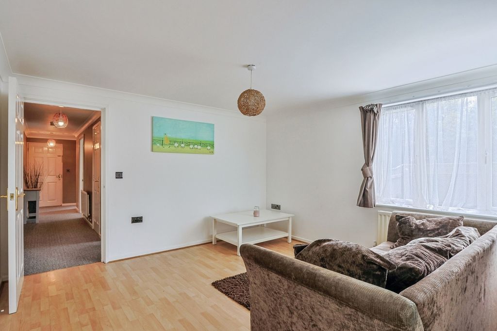 Property photo 3 of 16 Pbox-Img.Jpg