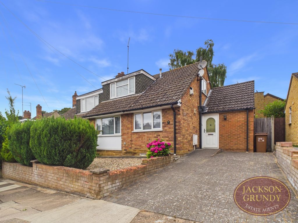 Property photo 1 of 14 Brook Lane