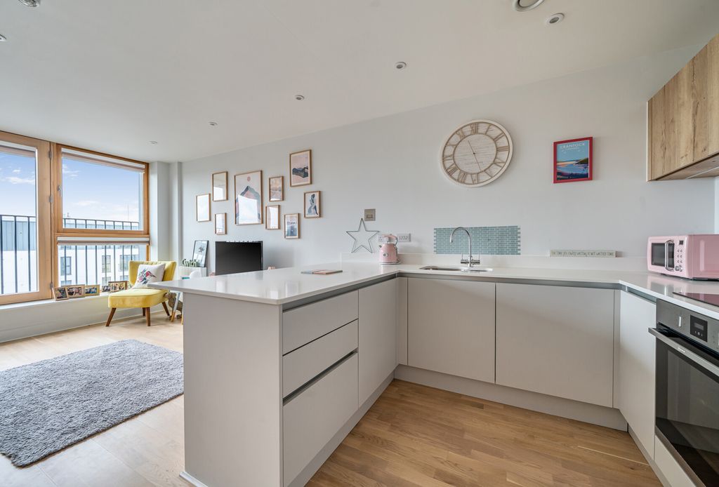 Property photo 2 of 16 1420721-3-69Aabcd...