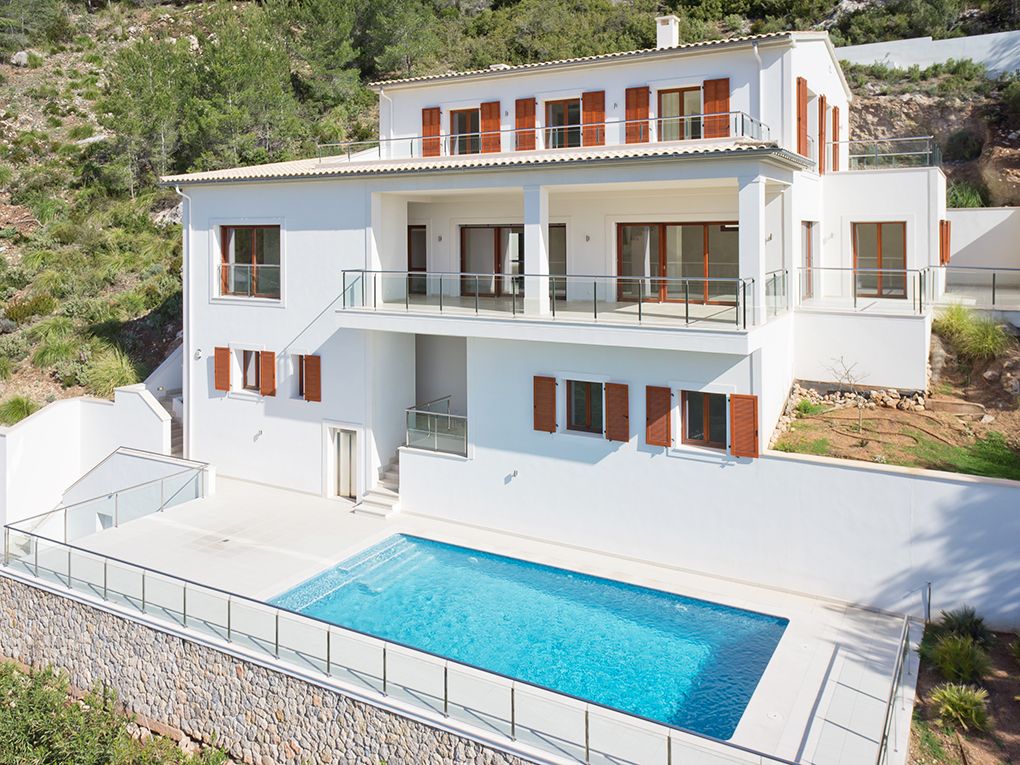 Property photo 1 of 16 Villa-With-Unbeatable-Sea-Views-In-Son-Vida-Majorca-1.Jpg