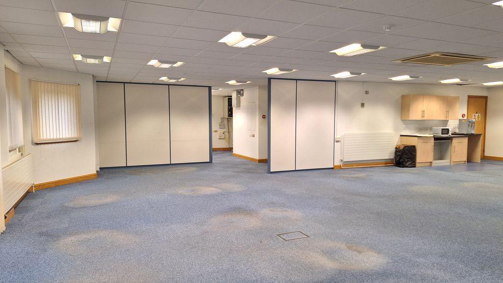 Property photo 3 of 5