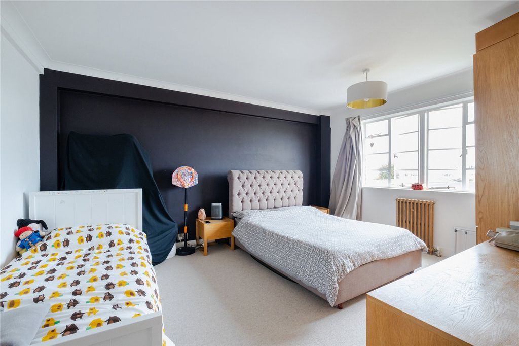 Property photo 2 of 8 Picture No. 03