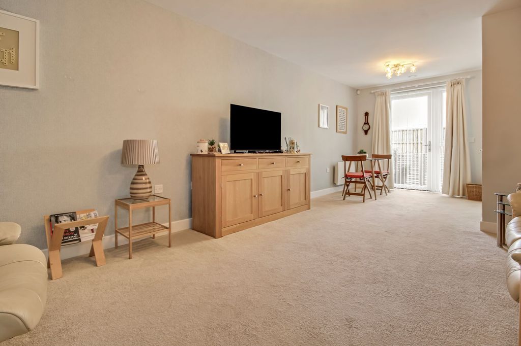 Property photo 2 of 13 Sitting Room