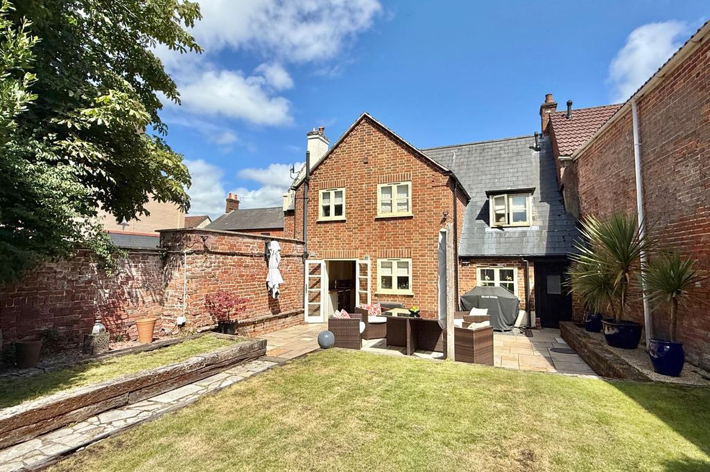 Property photo 3 of 29 Gallery