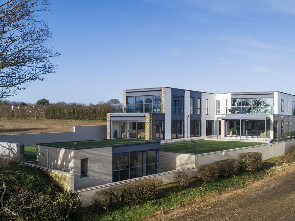 Property photo 1 of 39