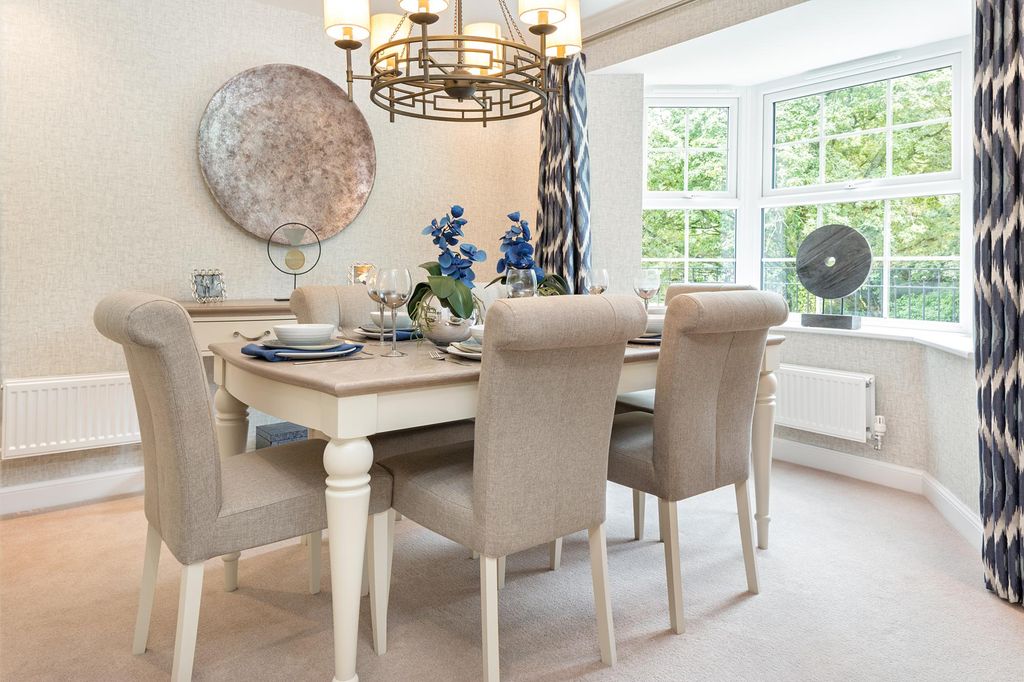 Property photo 3 of 9 Dining Area