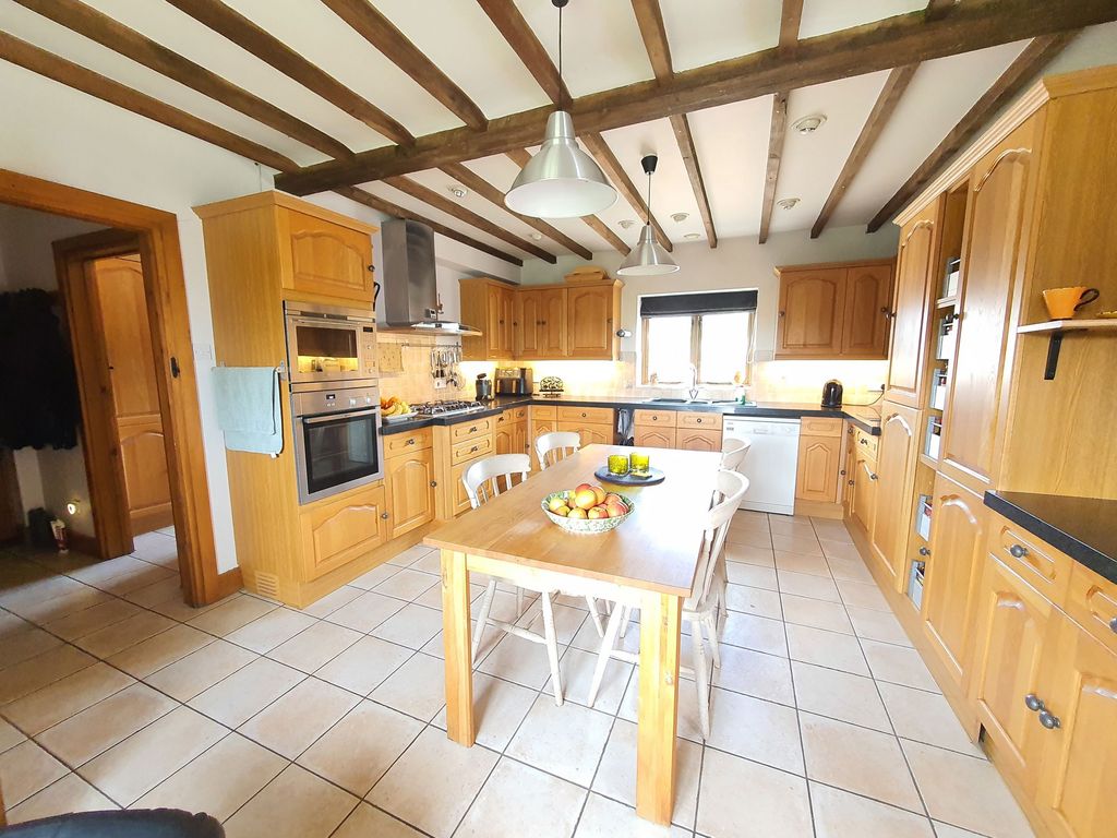 Property photo 3 of 22