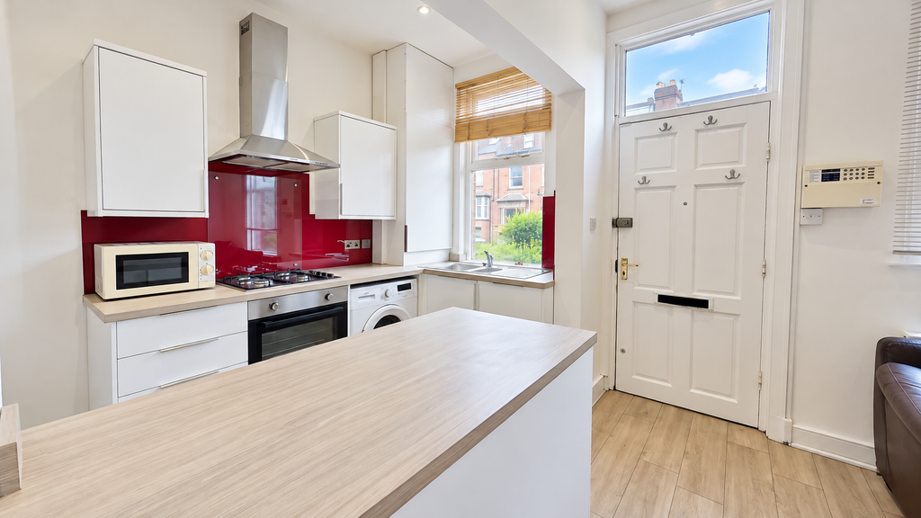 Property photo 2 of 10 Bright Modern Kitchen And Entryway
