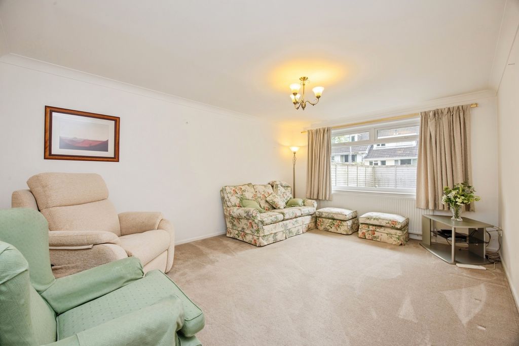 Property photo 2 of 17 Photo