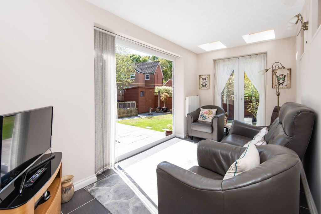 Property photo 2 of 16